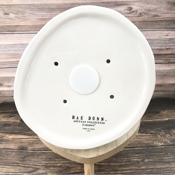 Santa’s Workshop Hat Birdhouse - Picture 5 of 5